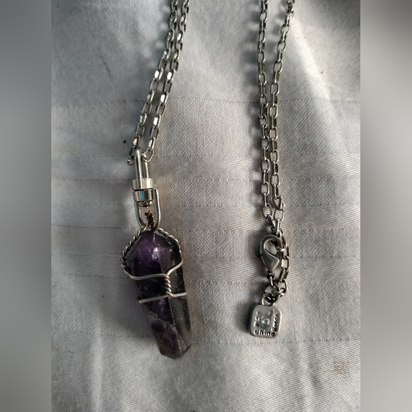 Women's jewelry/accessories bundle -necklace, bracelet and keychain/bottle opene - Picture 3 of 6